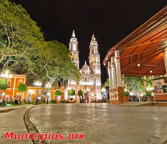 Catedral y Plaza Principal de Campeche