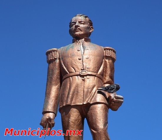 Monumento a Adolfo López Mateos