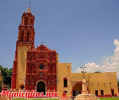 Foto de la Iglesia en Landa de Matamoros